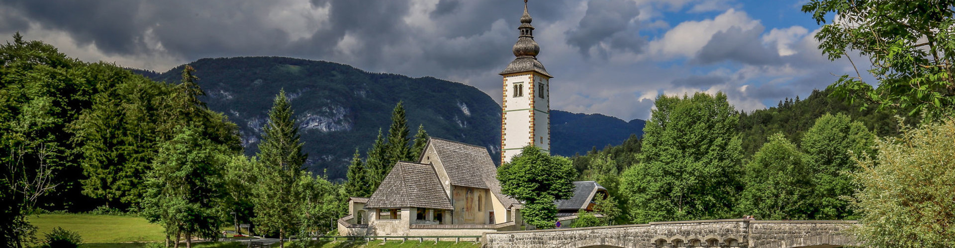 Izpeljemo vse pravne posle v zvezi z nepremičninami